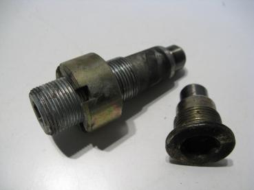 Schraube Bolzen Befestigung Schwinge Kardantunnel Honda NT 650 V Deauville 98-01