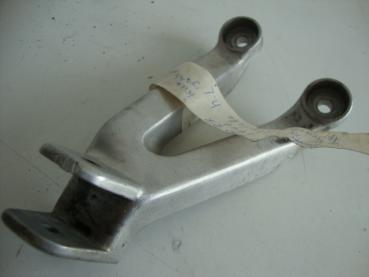 Fußrastenhalter Halter Fußraste hinten li. Honda CBR 900 RR Fireblade SC33 96-97