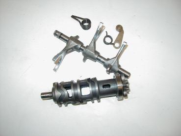 Schaltung Schalttrommel Schaltgabeln Schaltwalze Triumph TT 600, 00-03