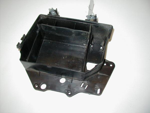 Batteriefach Batteriekasten Batteriehalter Honda FES 125 Pantheon, JF05, 98-03