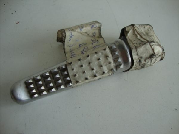 Fußraste Soziusraste Raste hinten rechts Honda CBR 900 RR Fireblade, SC33, 96-97