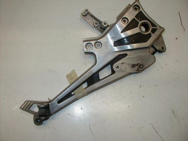 Fußrastenhalteplatte rechts Kawasaki GPZ 750, 84-87