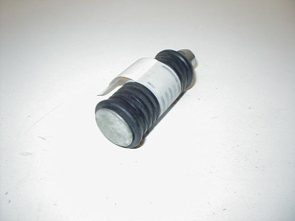 Fußraste hinten rechts Suzuki VL 125 Intruder