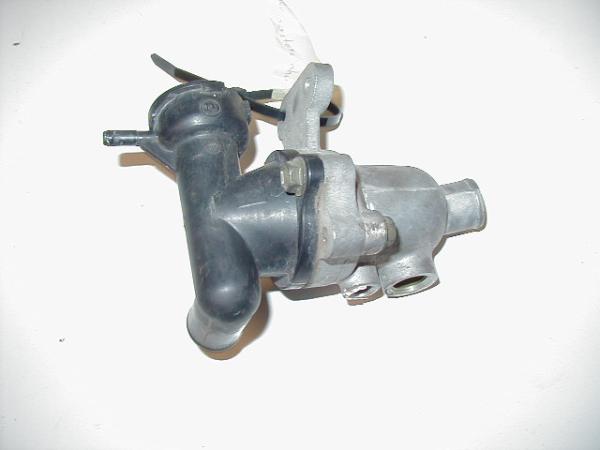 Kühlmittel-Stutzen Thermostat Suzuki RF 900 R, 94-97