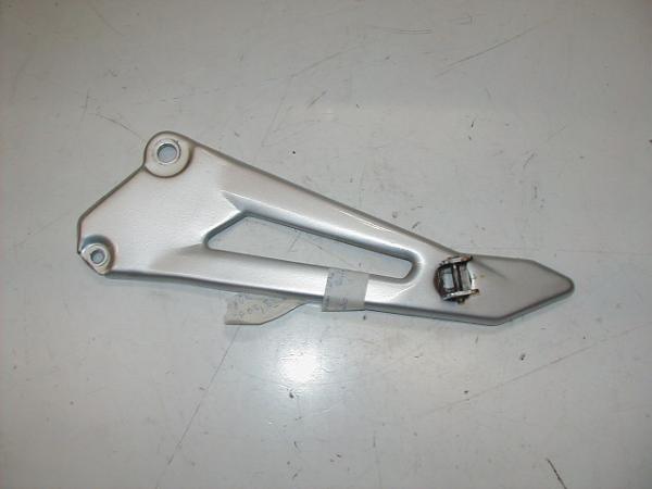 Fußrastenhalteplatte hinten links Yamaha YBR 125, 05-06